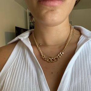 Gold chain necklace